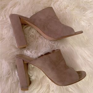 Stuart Weitzman size 12 mule